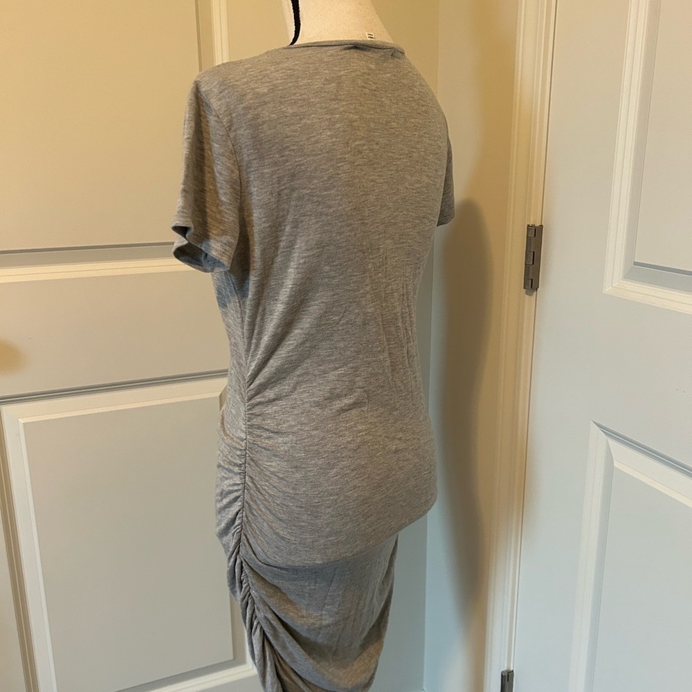 Antistair comfy grey fitted short sleeve dress - Picture 3 of 4